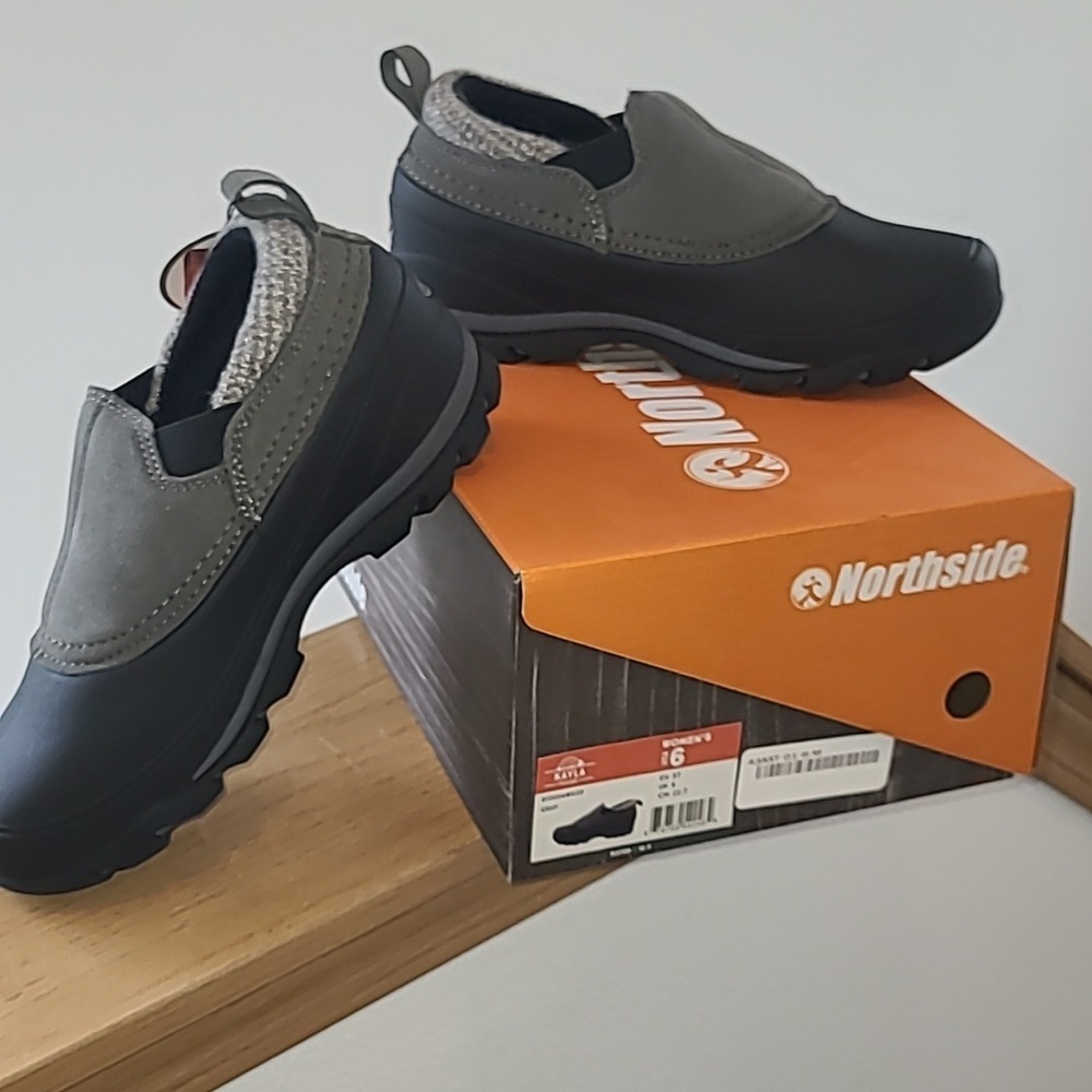 Northside Black and Olive Rain Boots